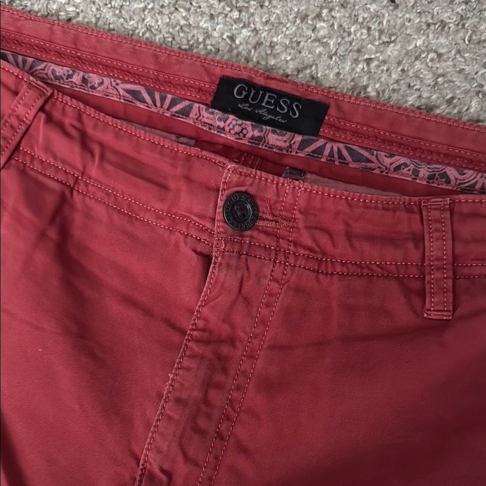 GUESS Men's Red Shorts - Picture 2 of 3